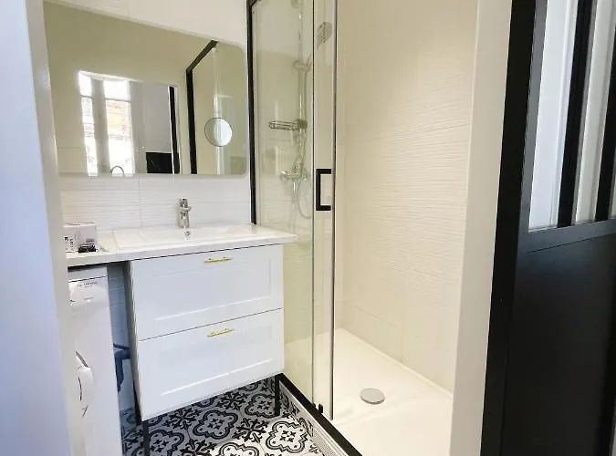 Muguette - Coeur De Vichy- 2eme Etage *